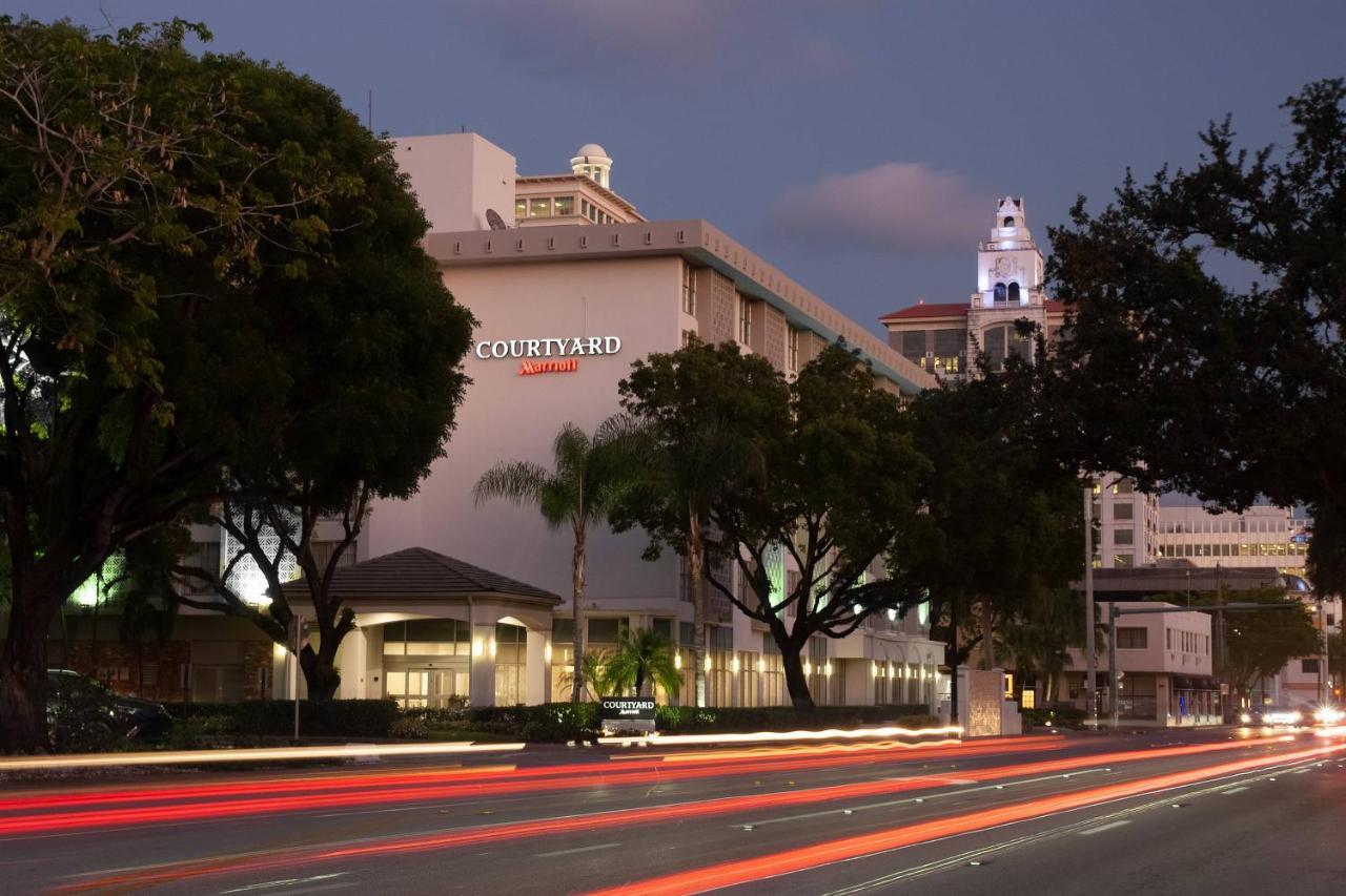 Courtyard Miami Coral Gables Hotel Exterior foto